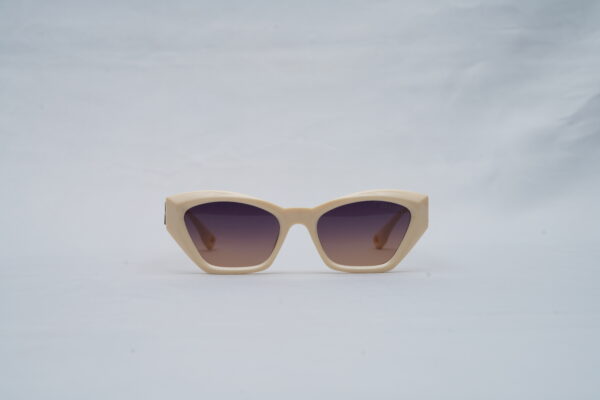 Hermès Angular Cat-Eye Statement Sunglasses in Ivory Cream