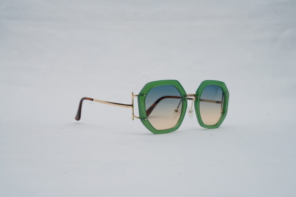 Gucci Full-Rim Geometric Sunglasses – Emerald Green and Gold with Blue-to-Peach Gradient Lenses