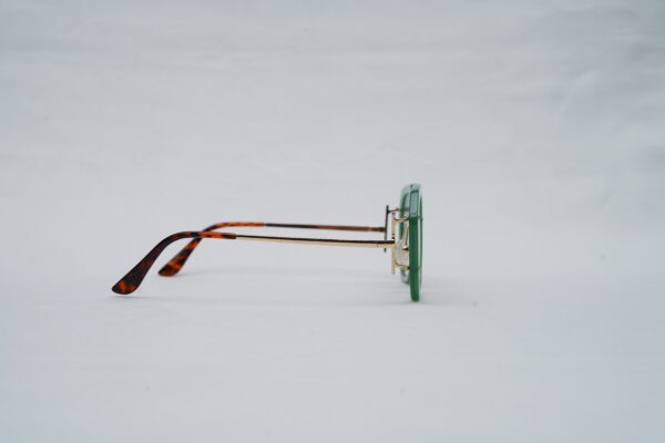 Gucci Full-Rim Geometric Sunglasses – Emerald Green and Gold with Blue-to-Peach Gradient Lenses