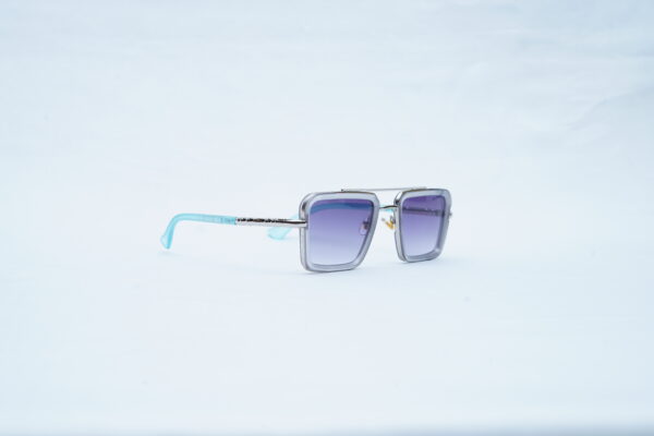 GUCCI Ice Blue Angular Pilot Shades – Luxury Gradient Lens Sunglasses