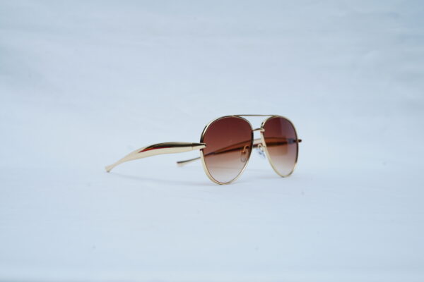 PRADA Gold Wire Classic Pilot Shades – Luxury Brown Gradient Sunglasses