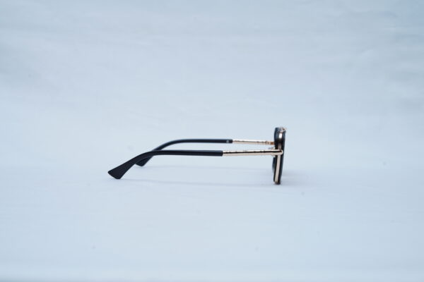GUCCI Black Frame Angular Pilot Shades – Luxury Purple Gradient Sunglasses