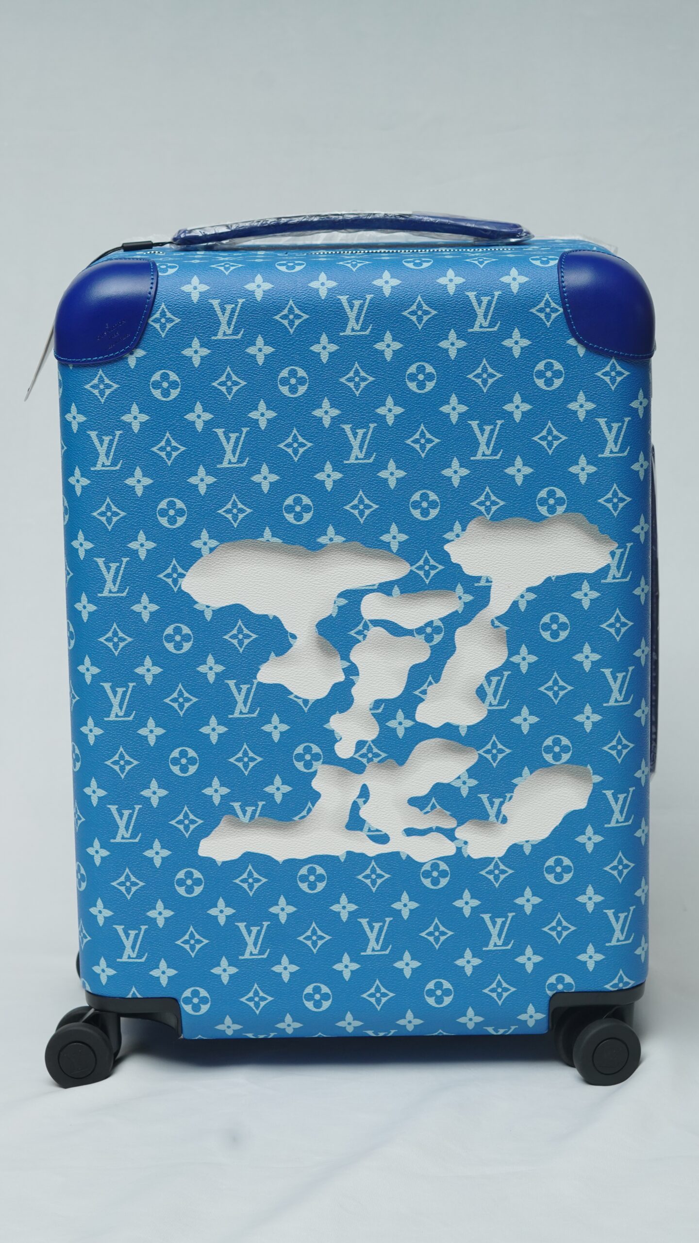 Louis Vuitton Virgil Abloh Monogram Clouds Horizon 55 Rolling Luggage