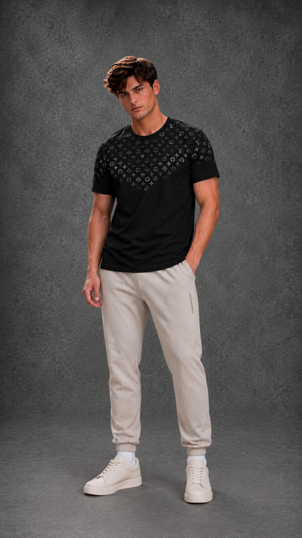 Louis Vuitton Men's Logo Half Sleeve Black T-Shirt