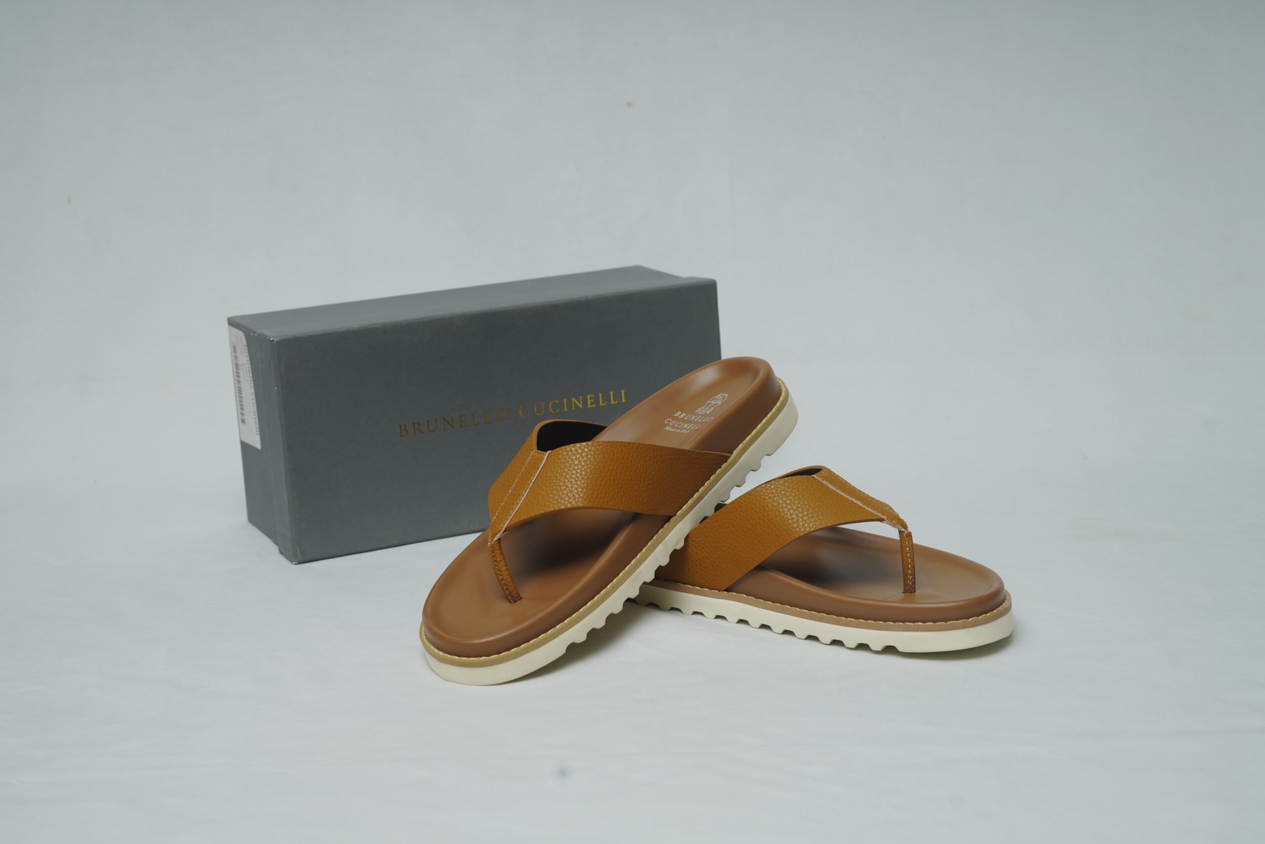 Brunello Cucinelli Tan Leather Flip-Flops – Luxury Grained Leather Summer Slides