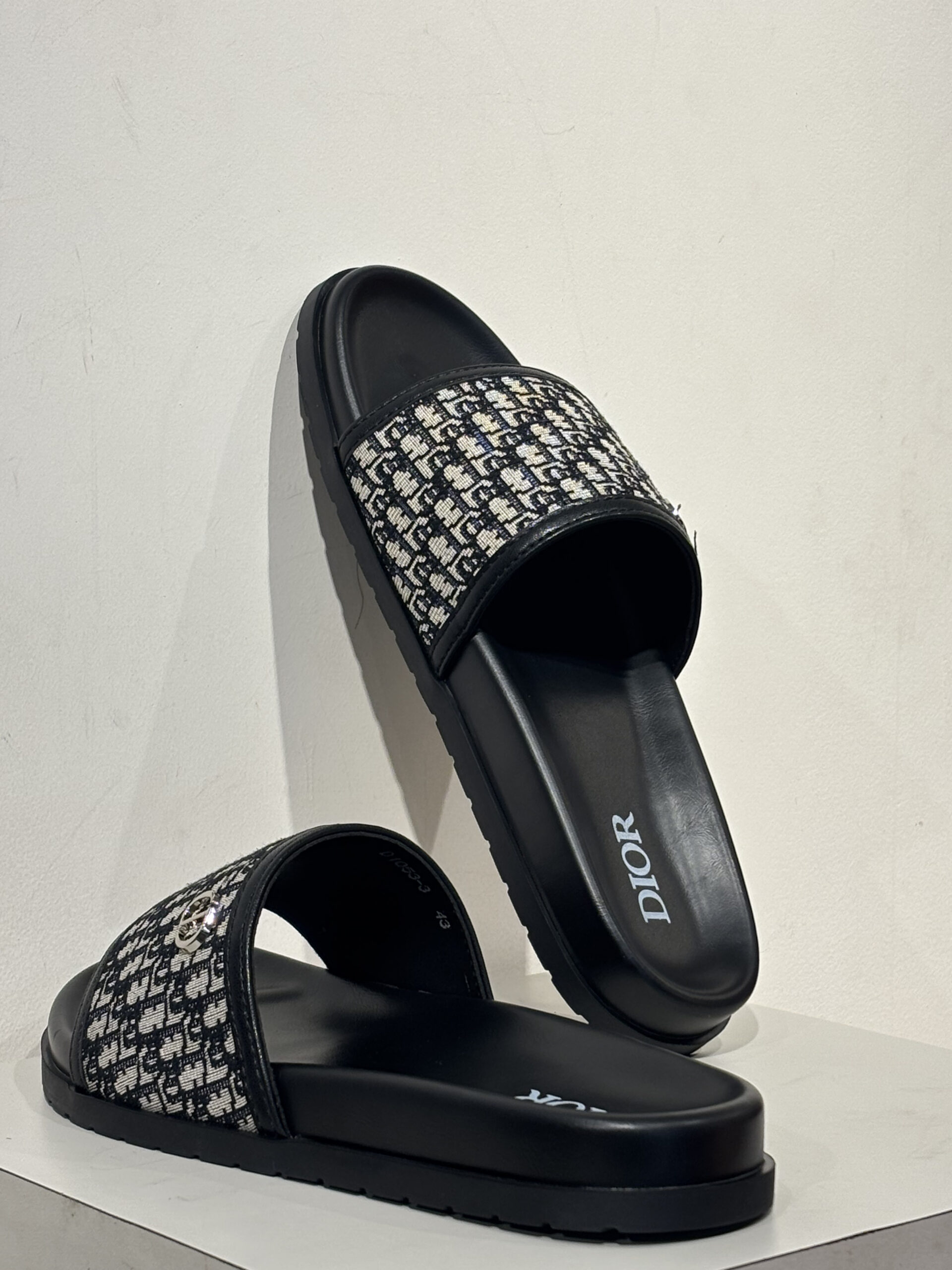 Dior Men's Black Oblique Jacquard Luxury Slide Sandals