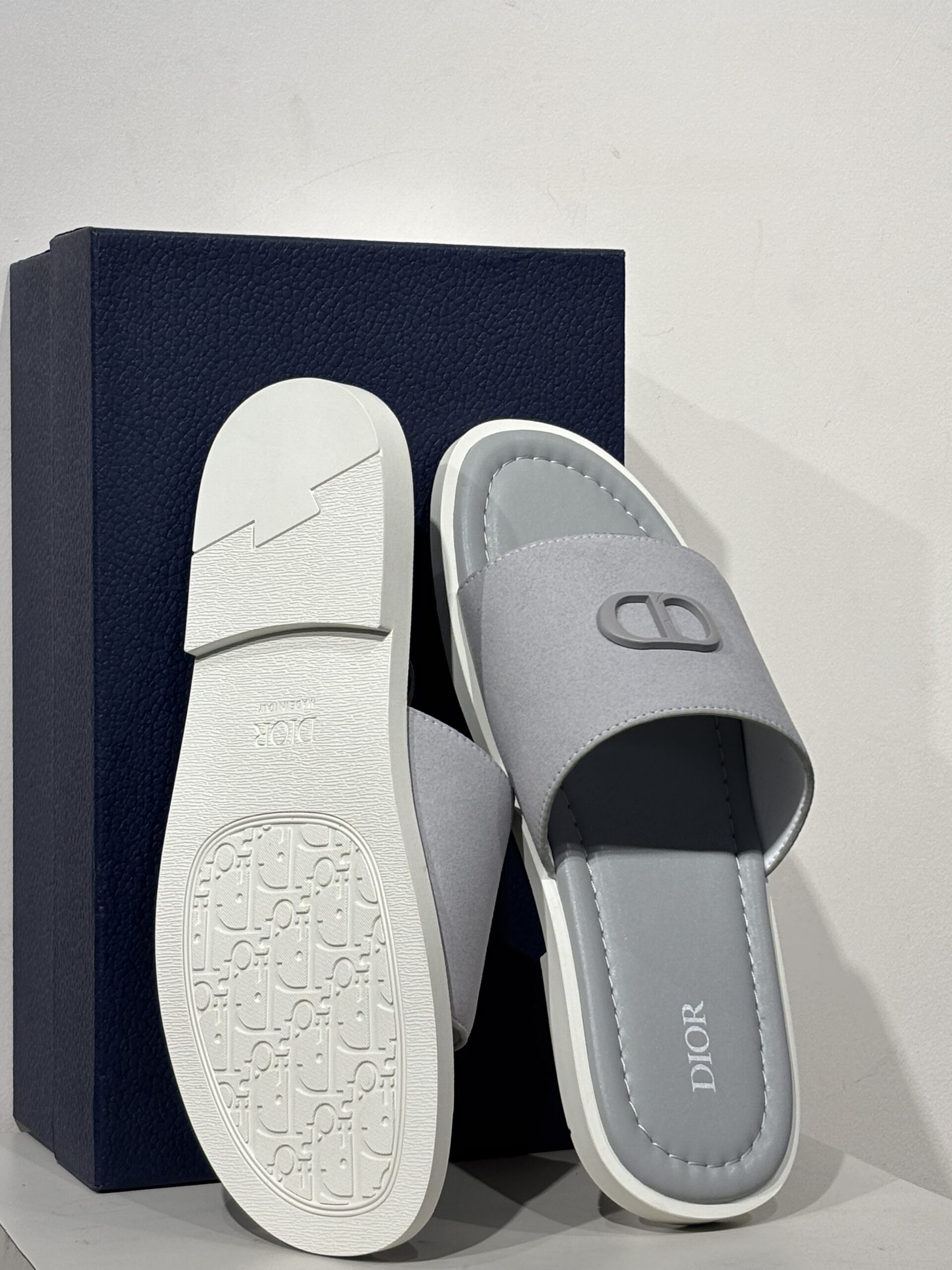 Dior Men's Light Grey Leather B23 Style Slide Sandals