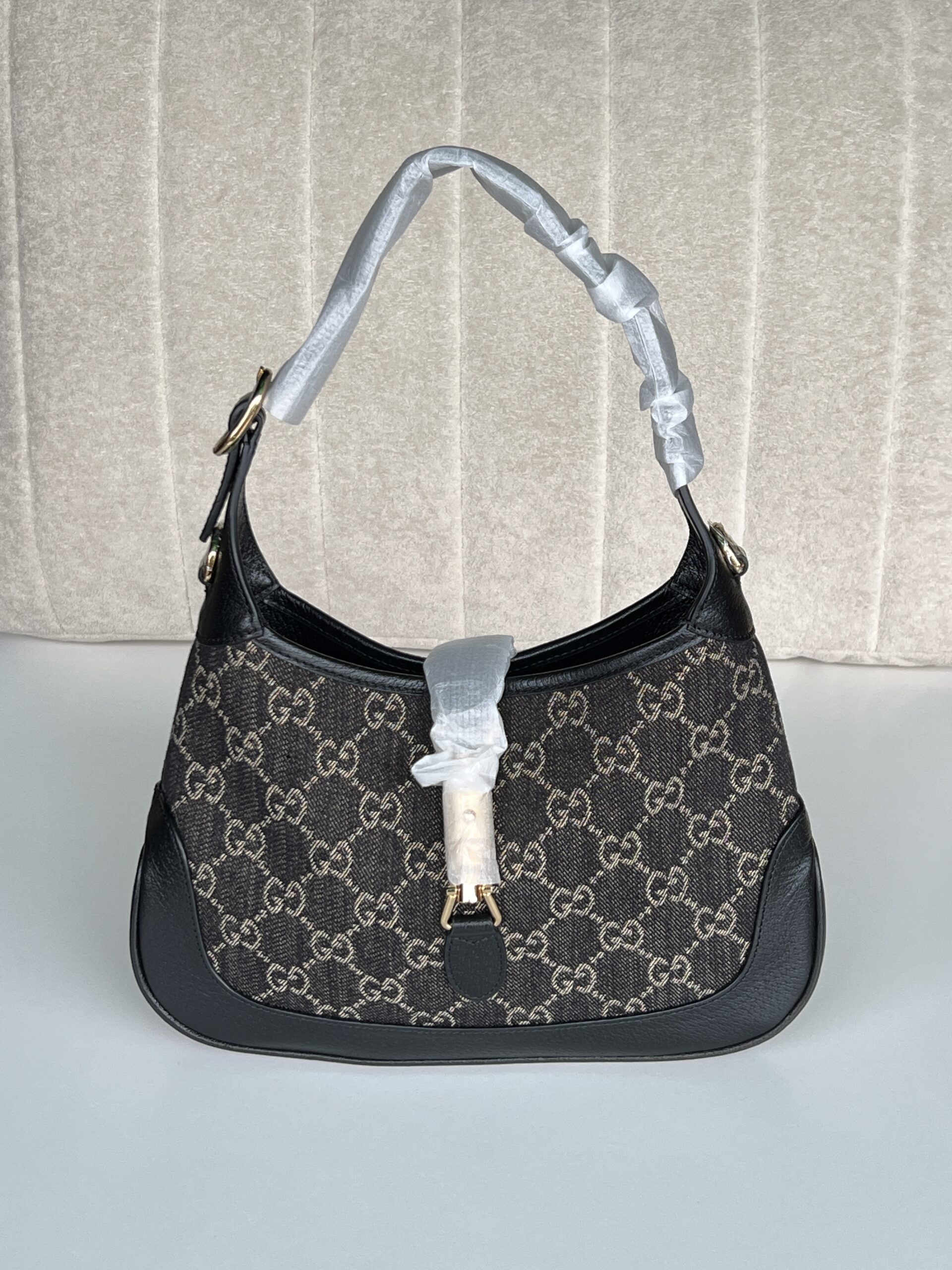 Gucci Jackie 1961 Small Black GG Supreme Canvas Shoulder Bag