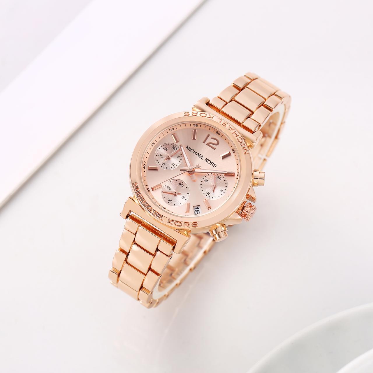 Michael Kors Maren Women's Chronograph Watch in Rose Gold-Tone Stainless Steel with Rose Gold Dial